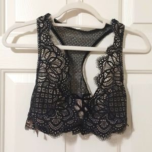 Victoria's Secret Bralette, size medium, color black